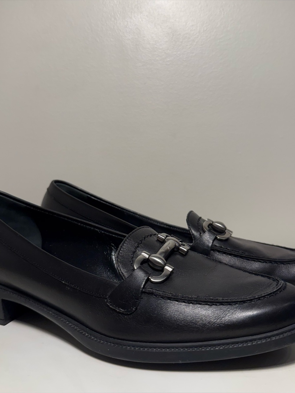 Salvatore Ferragamo Black Leather Horsebit Womens 7.5 Buckle Block Heel Loafers